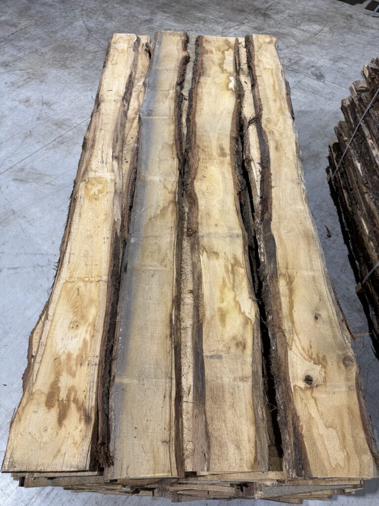 Chêne plateaux dépareillés Aubieuses 27 mm – Séchage naturel (AD) ou artificiel (KD)